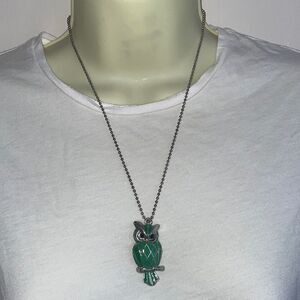 Silver tone ball bead necklace‎ with green enamel painted owl pendant